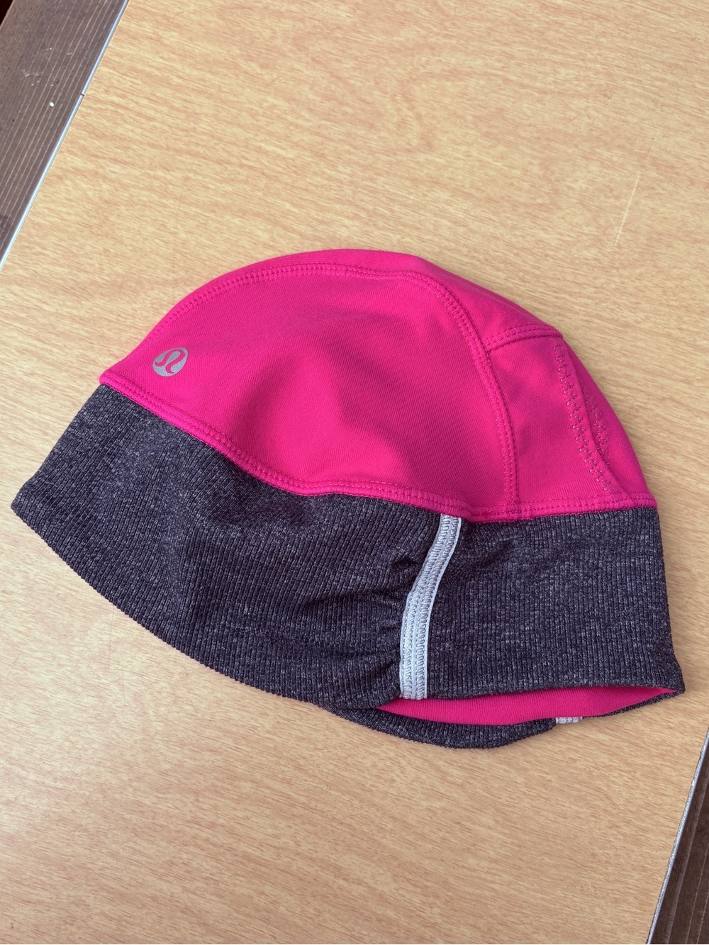 Lululemon Brisk Run Toque Beanie Cap In Raspberry Glo Light/Black Swan